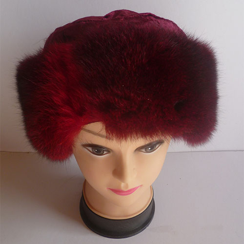Red trim hat